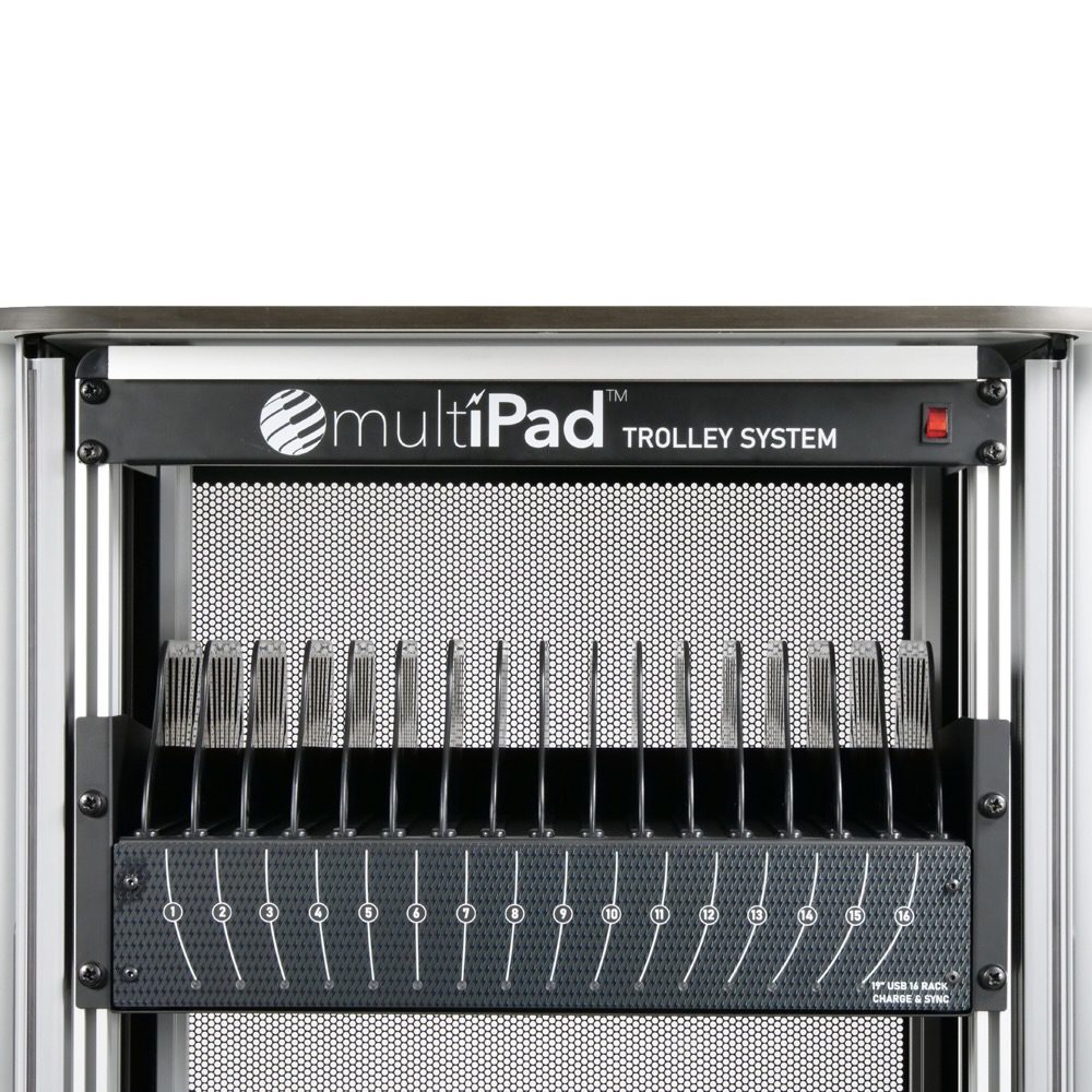 Protechnic Multipad SyncIt 48 USB C Port uzlādes rati skolām, bērnudārziem. Portatīvo datoru un planšetdatoru uzlādes skapis uz riteņiem.