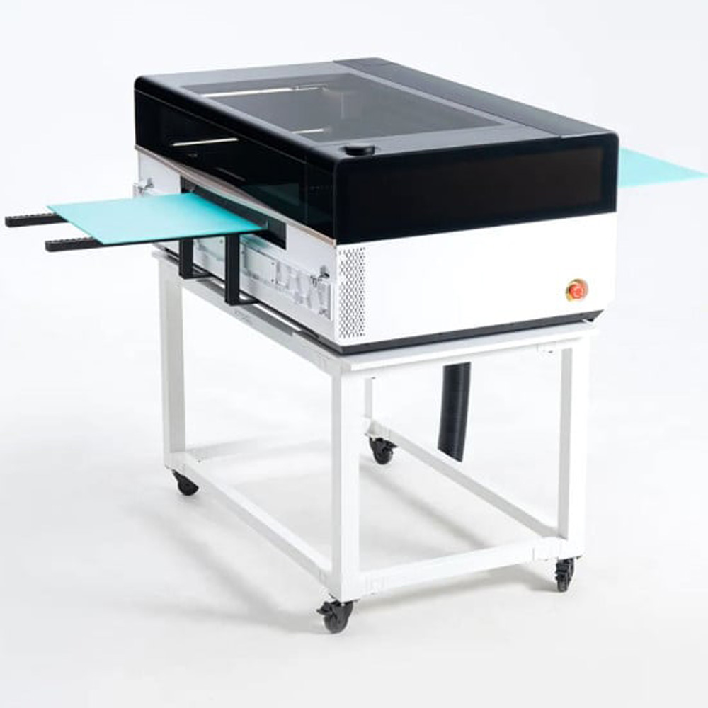 XTool P3 lielizmēra lāzera griešanas ierīce profesionāliem un jaudīgiem darbiem. Griež koku, akrilu, metālu un daudz ko citu ļoti precīzi.